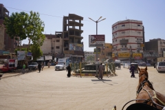 In den Straßen von Edfu